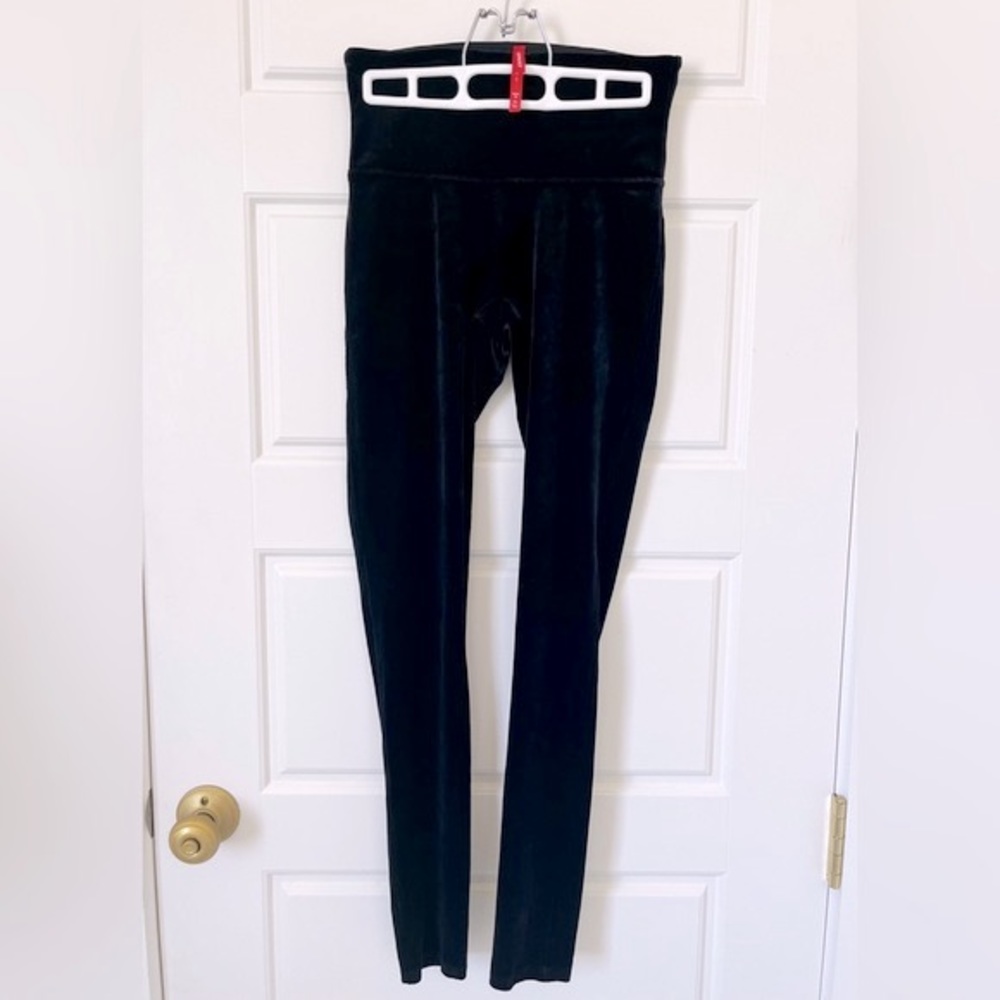 SPANX Velvet Leggings | Black
